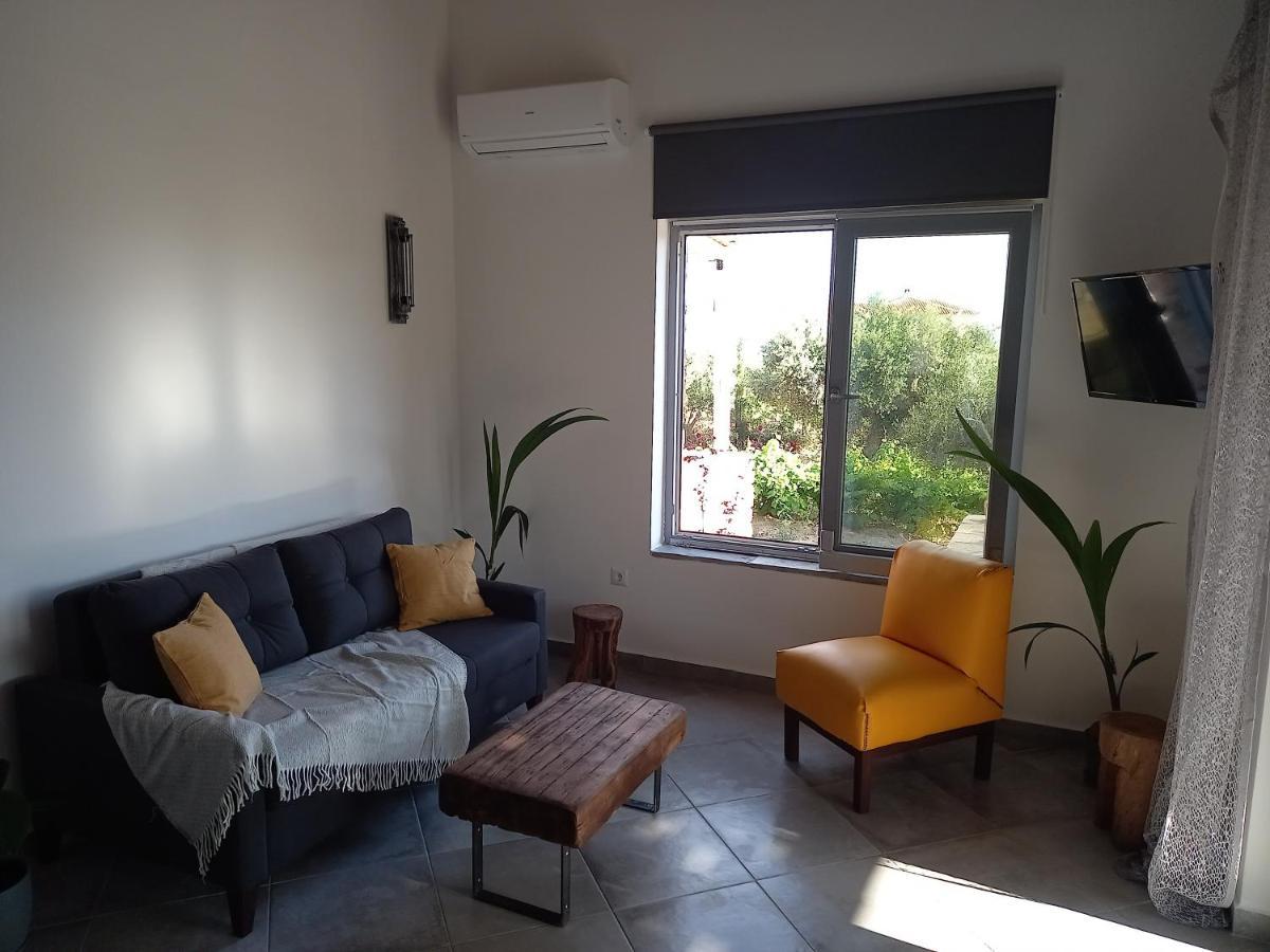 Koroni Stone House, Newly Built Studios By The Sea Екстер'єр фото