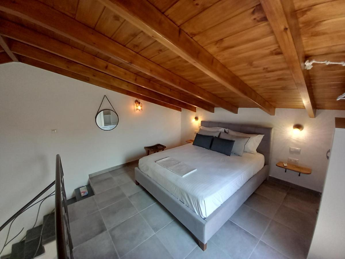 Koroni Stone House, Newly Built Studios By The Sea Екстер'єр фото