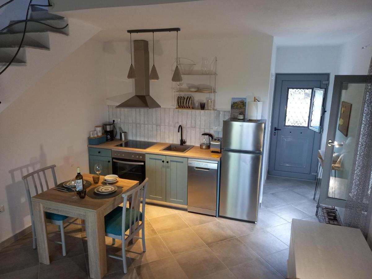 Koroni Stone House, Newly Built Studios By The Sea Екстер'єр фото